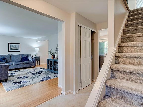5th image of 26 Little Briggins Cir