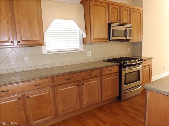 3rd image of 8547 Alexis Dr W