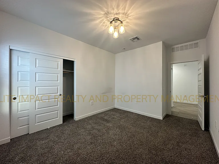 11112 S Weismann Dr — Photo 18