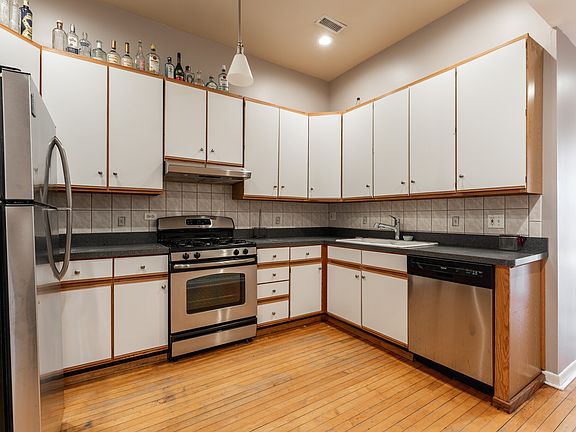 5th image of 2202 W Belmont Ave Floor 2