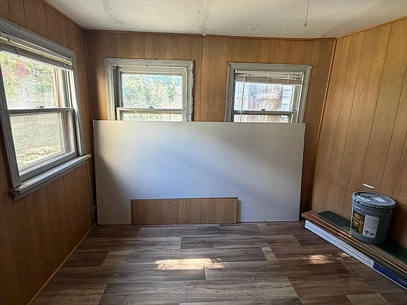 4th image of 117-119 N College St #1