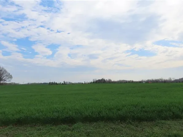 2011 Chimney Field Rd, Yadkinville, NC 27055