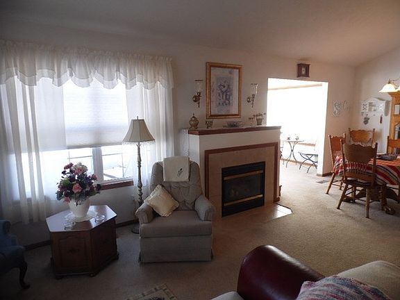 4th image of 223 Lily Ln #223
