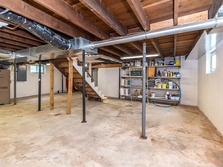 2477 Walnut St — Photo 52