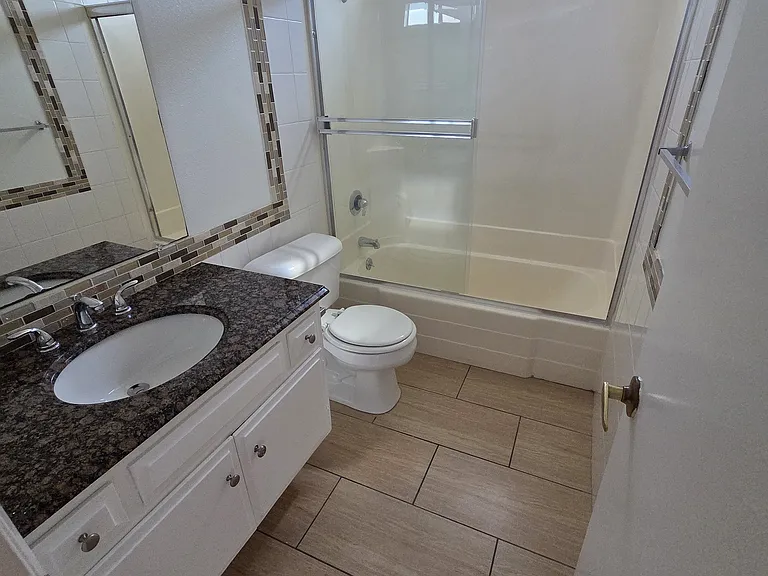 423 S Holt Ave #203 — Photo 6