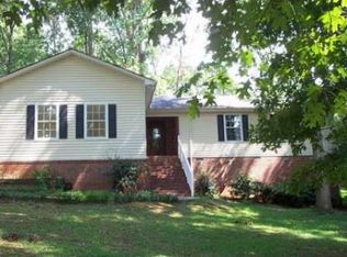4844 Red Oak Dr, Gainesville, GA 30506