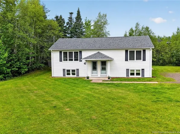 488 Gorge Rd #2, Moncton, NB E1G 3H8