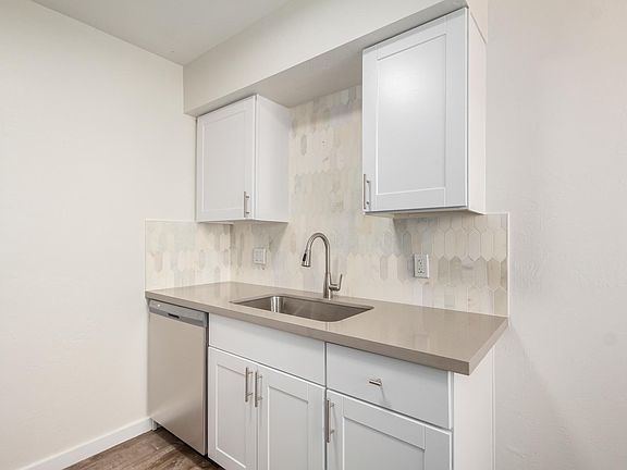 4th image of 7602 E Polk St APT 103