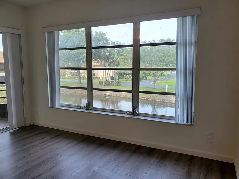 5890 Sugar Palm Ct #F — Photo 11