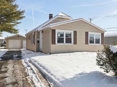 147 Caroline St, East Peoria, IL, 61611