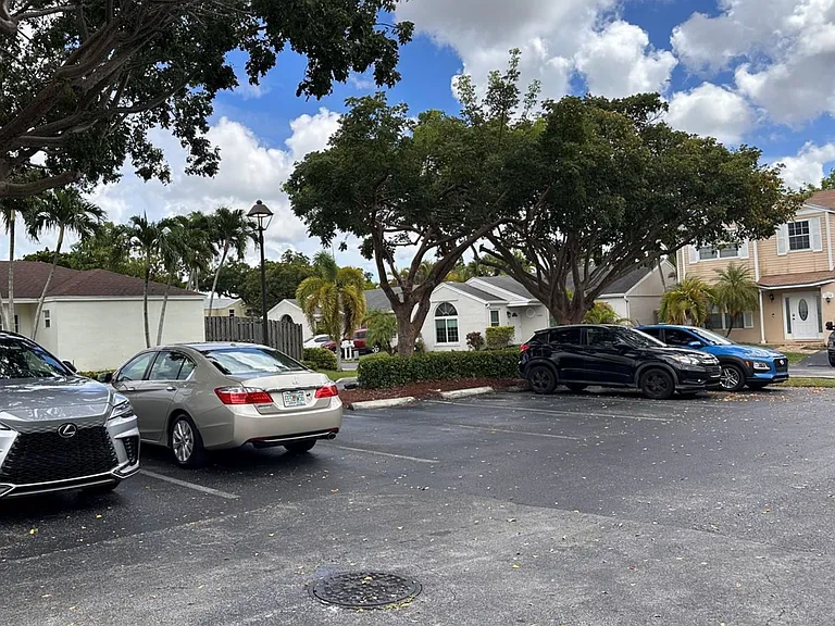12695 SW 144th Ter — Photo 15