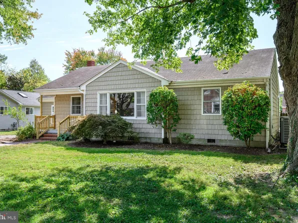 304 W Oak Ave, Easton, MD 21601