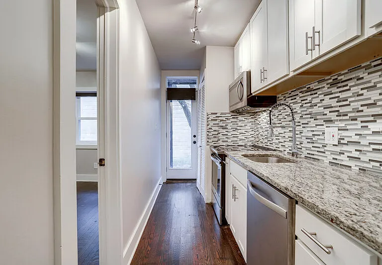 82 Q St SW #1 — Photo 3