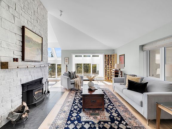 5th image of 5567 S Island Park Dr