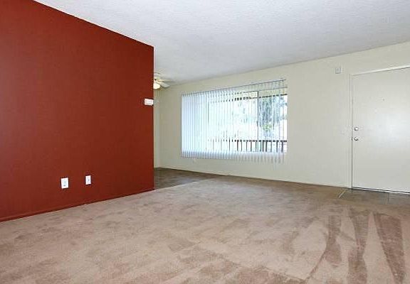 2nd image of 555 Greenbrier Dr APT 10