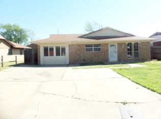 2411 NW 47th St, Lawton, OK 73505