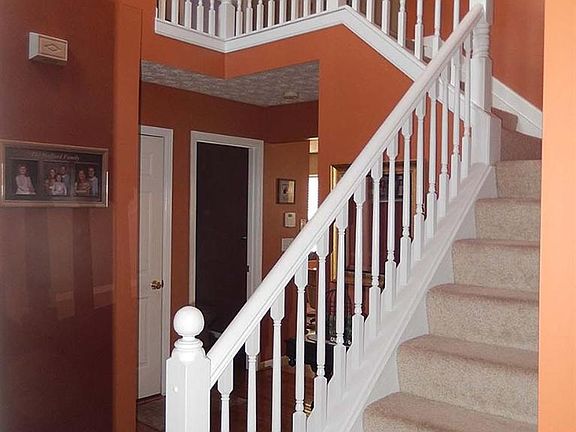3rd image of 29 Saddle Creek Ln