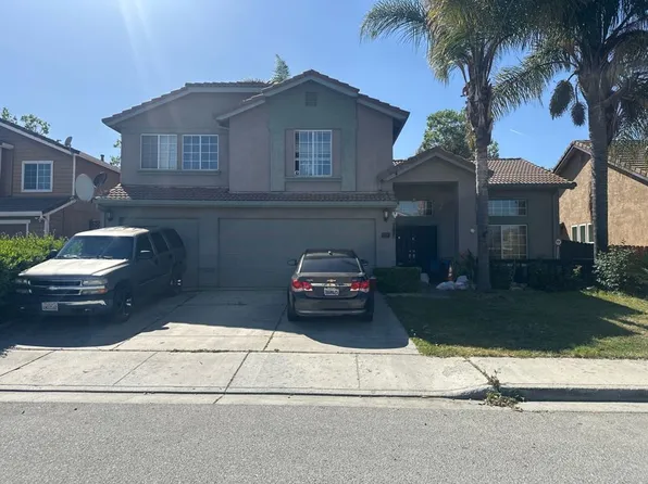 1040 Hickory Ct, Hollister, CA 95023