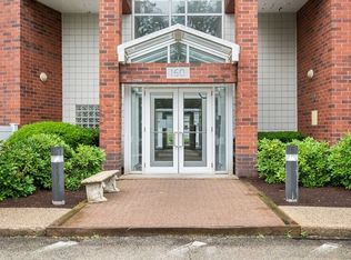 160 Burkhall St UNIT 215, Weymouth, MA 02190