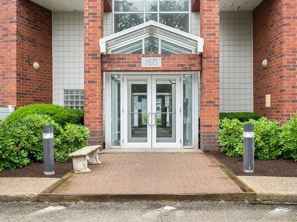 160 Burkhall St Unit 215, Weymouth, MA 02190