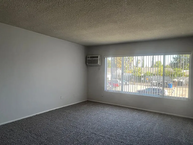You New Home in North Hills Awaits! — Photo 6