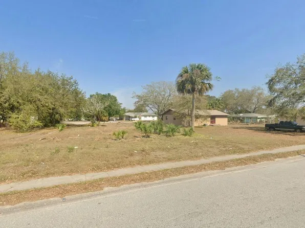 810 Booker St, Titusville, FL 32780