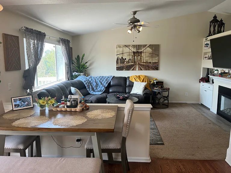 Living room flows naturally into kitchen. Ideal for entertaining.
