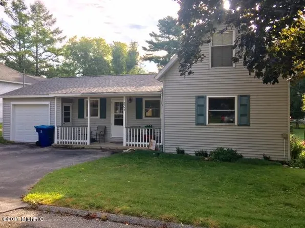 305 S Crowley St, Scottville, MI 49454