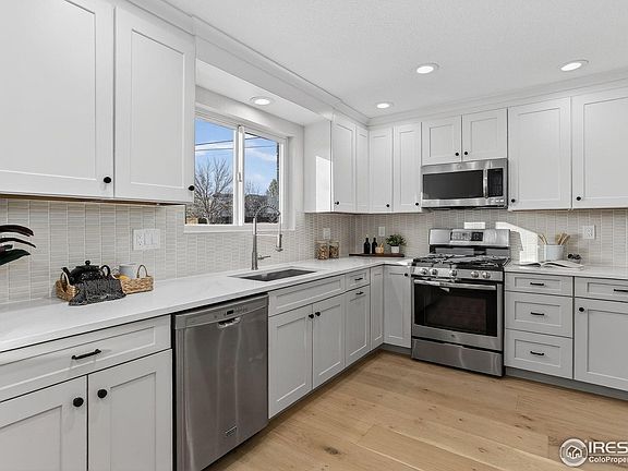 3rd image of 1085 Kohl St