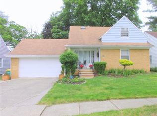 19693 Mountville Dr, Maple Heights, OH