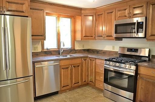 3rd image of 244 Twin Fawn Dr
