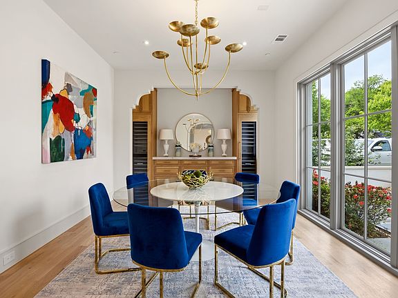 4th image of 4021 Southwestern Blvd
