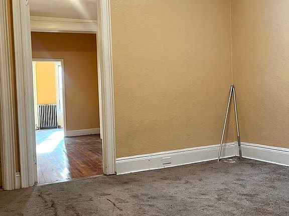 5th image of 220 Grant Ave Floor 2