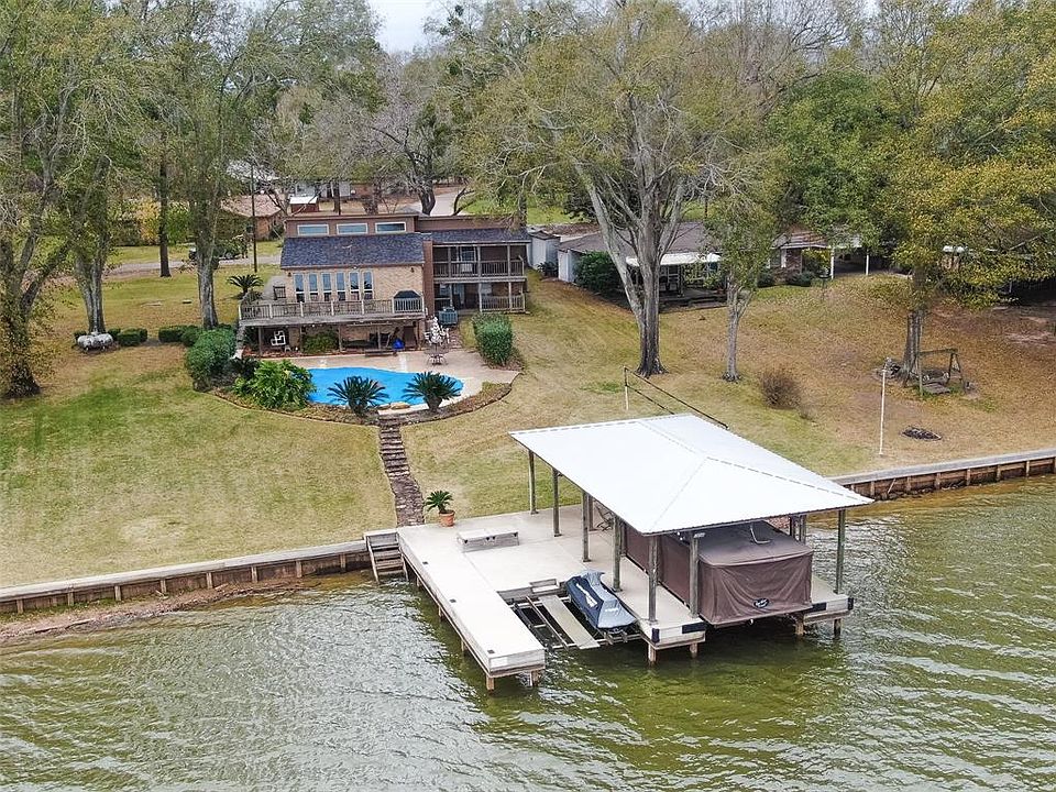1st image of 15141 Cozy Cove Ln