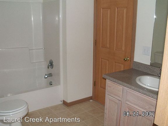 4th image of 2375-B Meadowpoint Dr