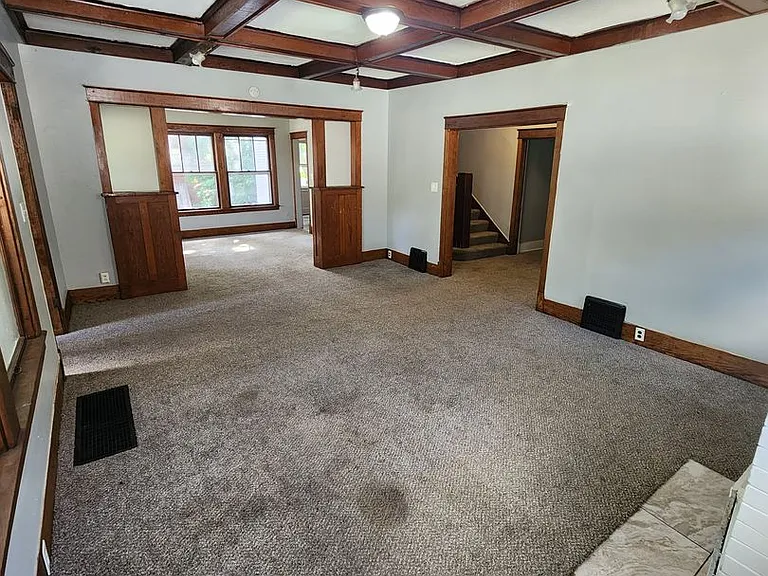 6010 Florence Blvd — Photo 7