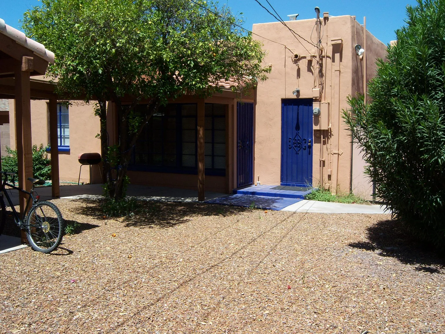 2716 E 3rd St — Photo 3
