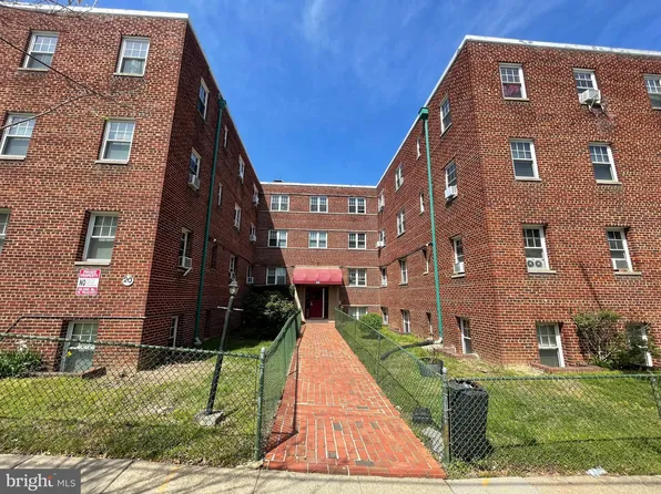 20 Chesapeake St SE #38, Washington, DC 20032