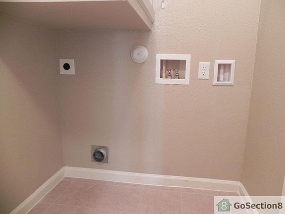 2nd image of 6100 E Loop 820 S APT 822
