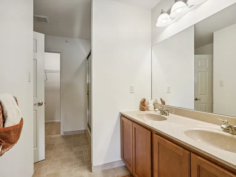 Heritage Greene Townhome Rentals — Photo 9