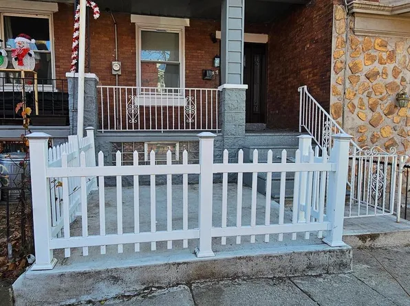 6122 Media St, Philadelphia, PA 19151