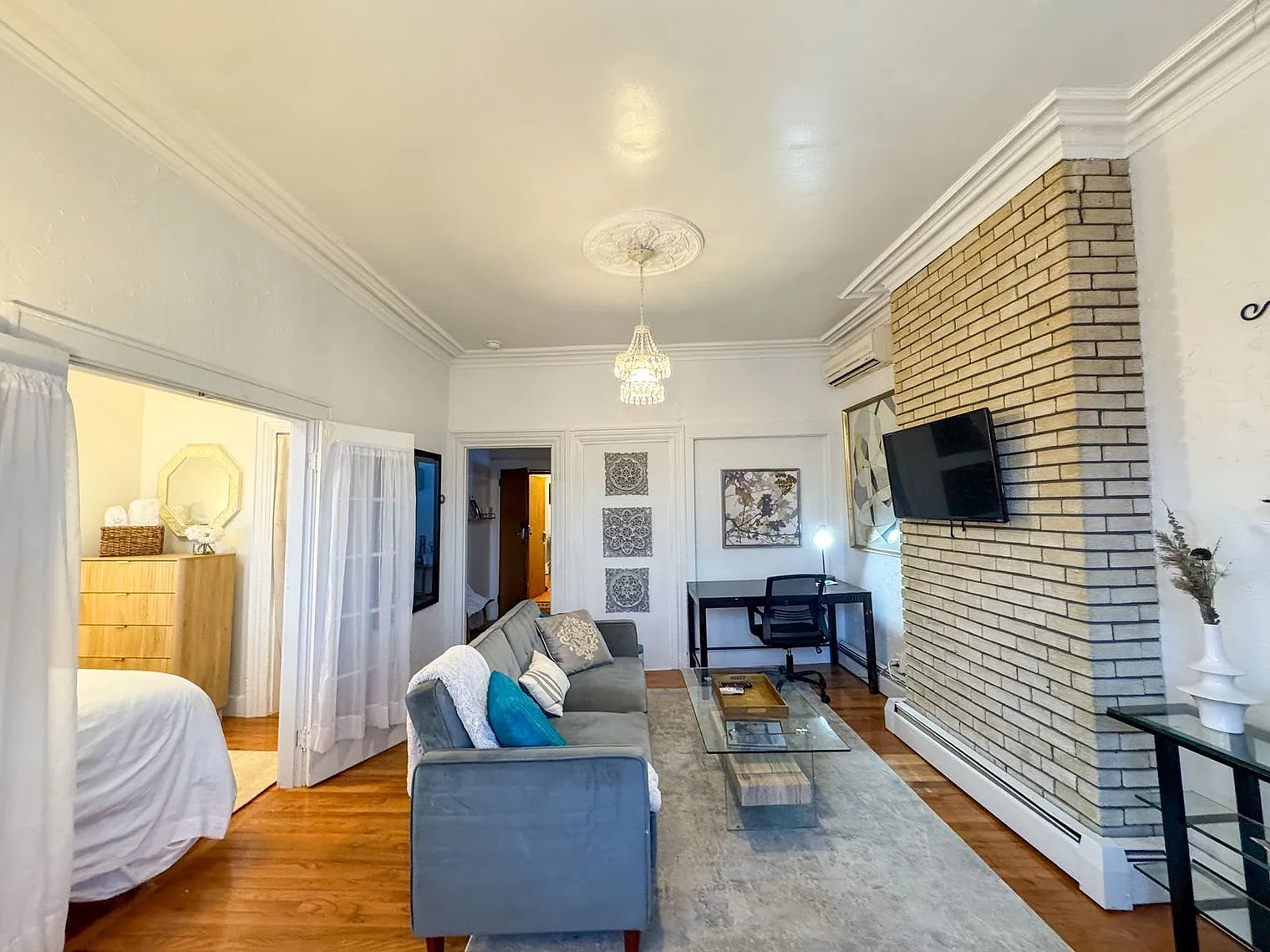 1 bed, 1.0 bath, 441 sqft, $3,662 — Photo 1