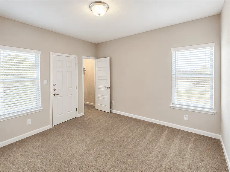 7141 Magnolia Crk #101 — Photo 12