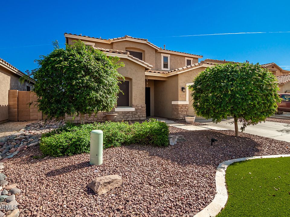 1st image of 555 E HAROLD Drive