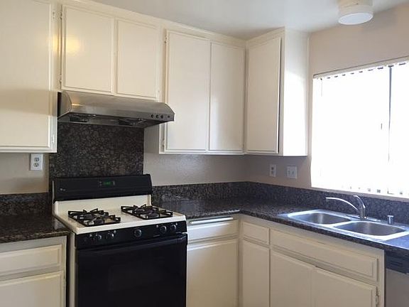 5th image of 729 E Grand Ave APT J