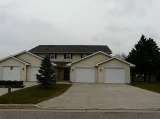 326 Chapin St, Columbus, WI 53925