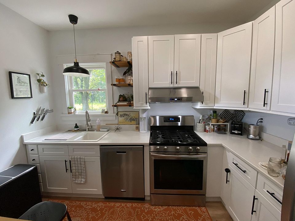 Kitchen appliances and millwork