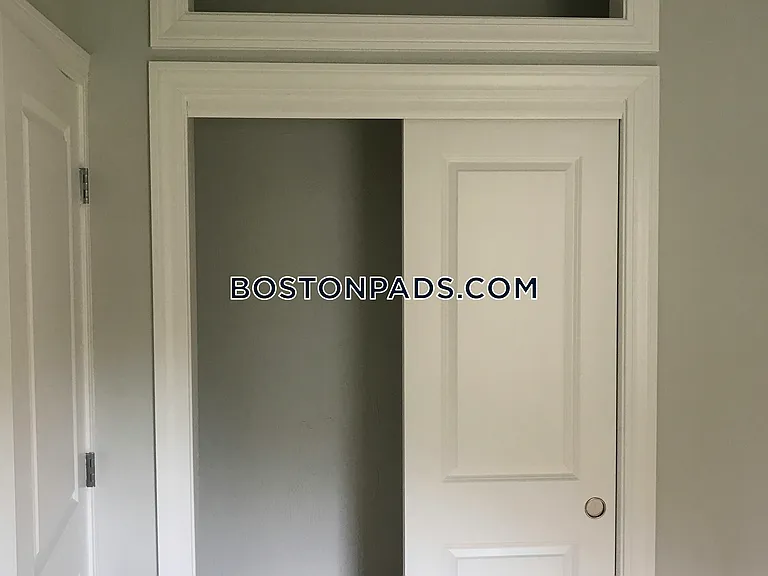 6 Saint James St — Photo 8