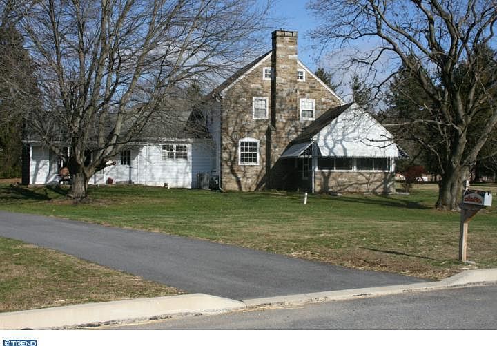 2nd image of 100 Ayerwood Dr