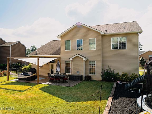 4th image of 12743 Stetson Way
